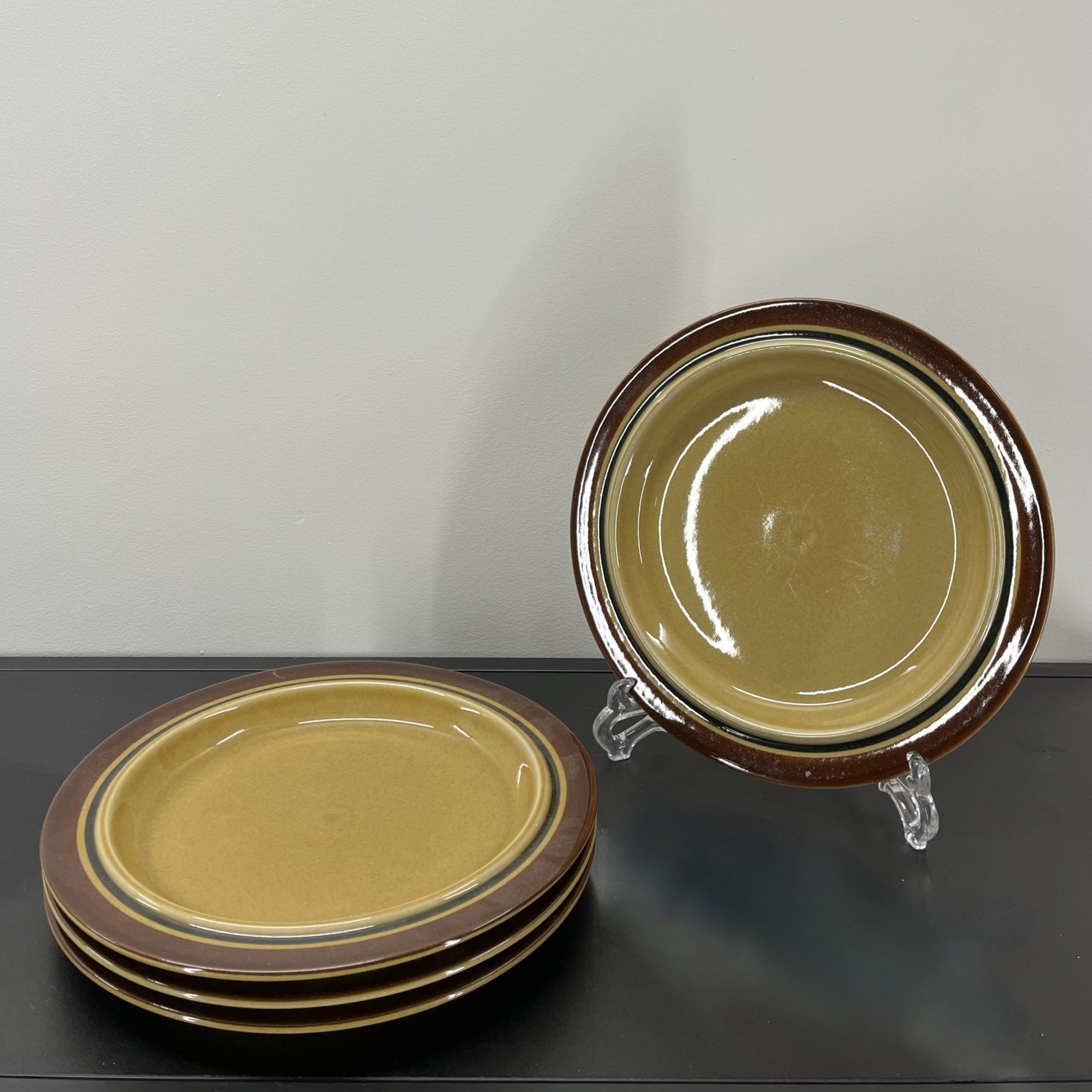 4 "Otso" Dinner Plates - Undecorated