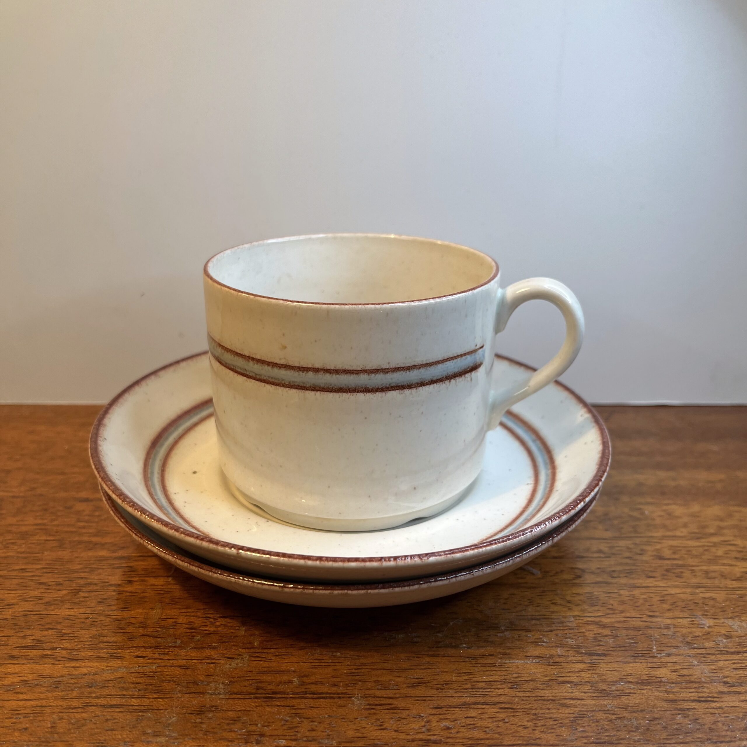 "Dalom" Teacup with 2 Saucers - Rörstrand